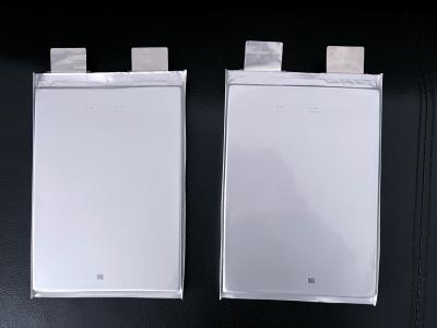 Eficiência de alta carga e descarga segura 50A Longa vida útil LFP Lipo4 Poch Cell 3.2V Alta densidade de energia Íon de lítio