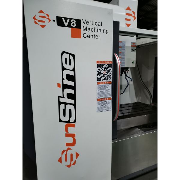 High Accuracy BT40 3 Axis VMC Machine For Metal Parts Processing