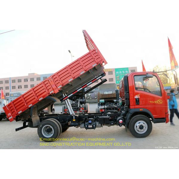 Реклама обязанности света Синотрук Хово перевозит тележку с приводным двигателем на грузовиках правой руки евро 2