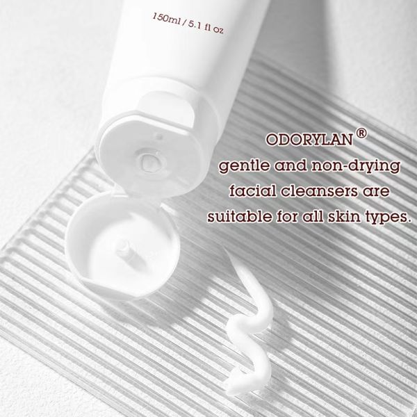 Skinever High Quality Vegan Vitamin C Whitening Facial Cleanser Mini Scrub Cleanser Daily Use Anti-acne Herbal Face Wash