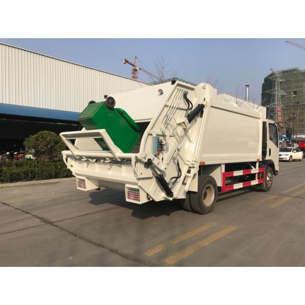 Тележка Compactor отхода легкой тележки 10CBM Sinotruk Howo 4*2 для чистки города