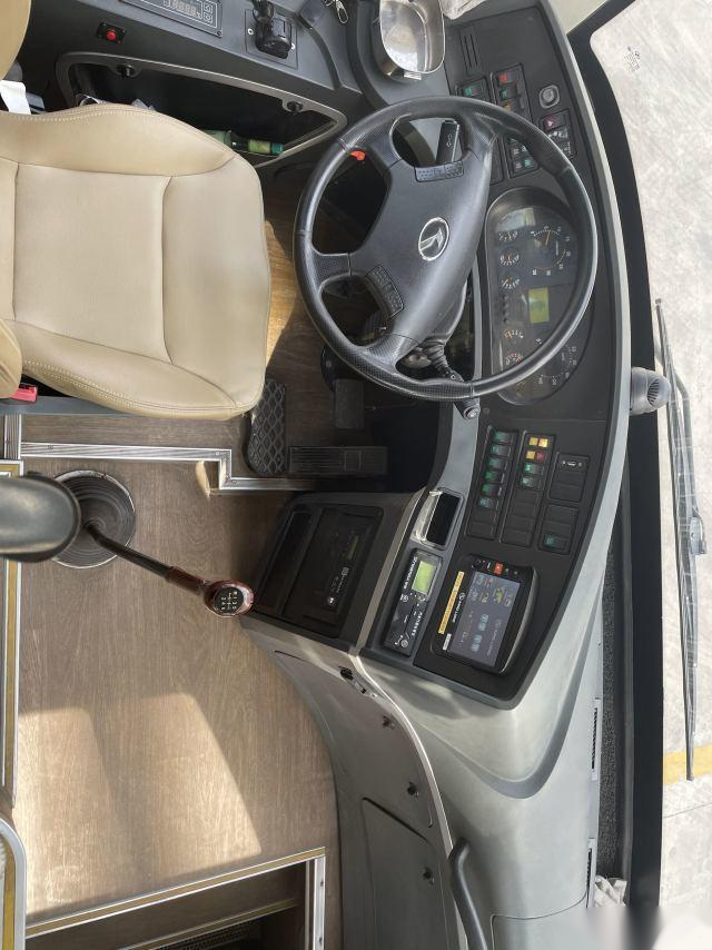 Used Coach Bus Kinglong XMQ6112 51 Seats Airbag Chassis Left Hand Drive Low Kilometer Nude Packing