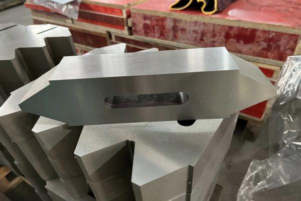 Cuchillas de trituradora de material D2 para la máquina de retirada de reciclaje de neumáticos