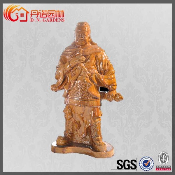 Яркая античная китайская крыша орнаментирует застекленный Figurine буддизма керамический китайский