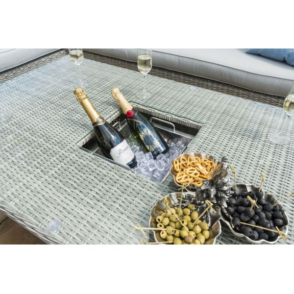 High - End Quality Outdoor Rattan Dining Set Big Table With Ice Pot