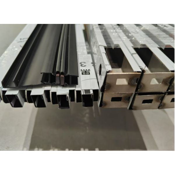 Stainless Steel Shower Glass Profile Erosion Resistant Surface Smooth