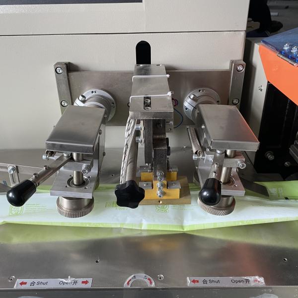 ISO9001 Pillow Packaging Machine 2.4KW Automatic Cling Film Wrapping Machine