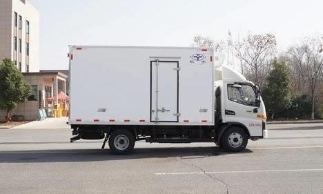 White Refrigeration 6wheels 4x2 Refrigerated Container Truck with Euro 6 Standard