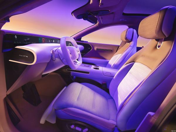 Chinese Electric MPV 6-Seater Plug-in Hybrid L2 Autonomous