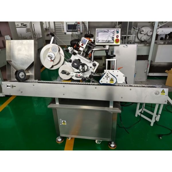 Automatic Label Applicator Cosmetic Labeling Machine With PLC Control Self Adhesive Label Paper