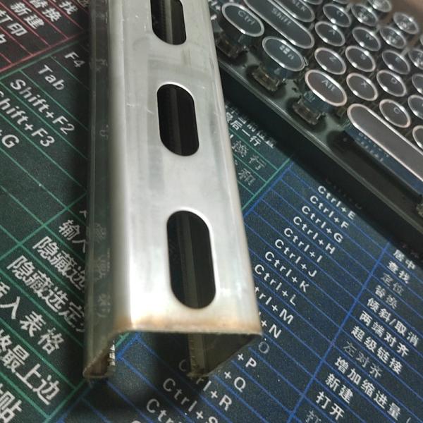 Durability Galvanized Steel Seismic Roof Pipe Supports High Corrosion Resistance