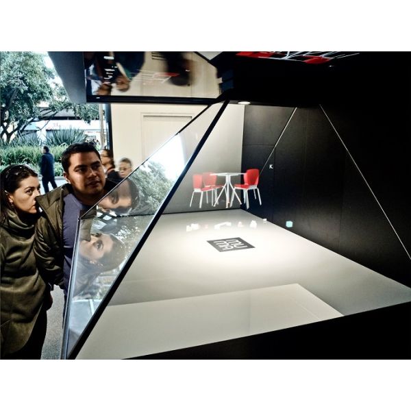 Escaparate de lujo, 42 caja de presentación de la pirámide 3D del holograma de la pulgada con la luz ajustable del LED