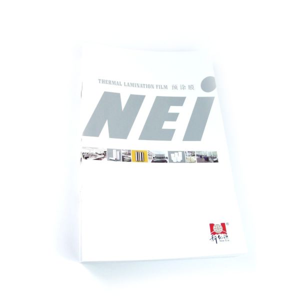 Фильм книги брошюры документов прокатывая с смолаой низкой температуры плавя