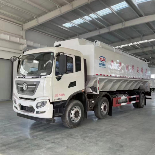 95 л.с. Грузовик с грузовым кормом для животных с спецификацией шины 7.00-16