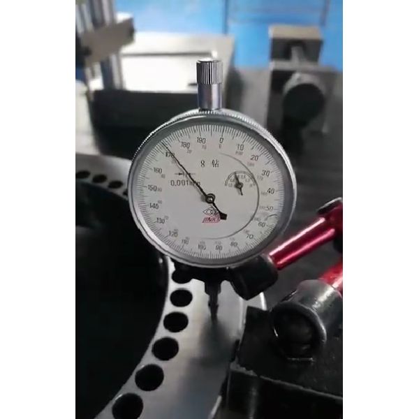 boule Quatre point de contact pivotant soutenant précision de rouleau de croix