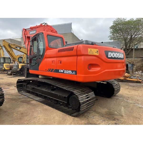 Оригинальная Корея Использованная экскаватор Doosan Dooson DX225 Подержанная экскаватор Crawler