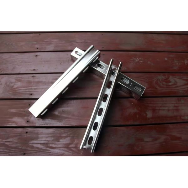 Single C Channel Strut from 21 to 82