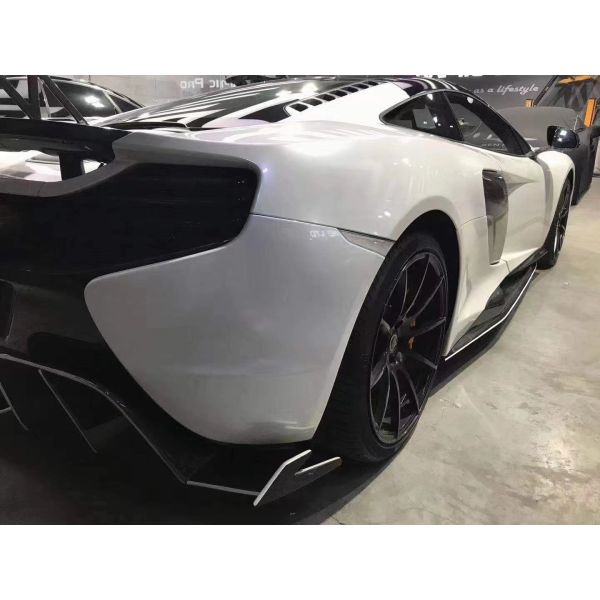 Vende como pasteles calientes para McLaren MP4-12C 625C 650S Kit de cuerpo de fibra de carbono mejorado 675LT estilo falda lateral difusor trasero