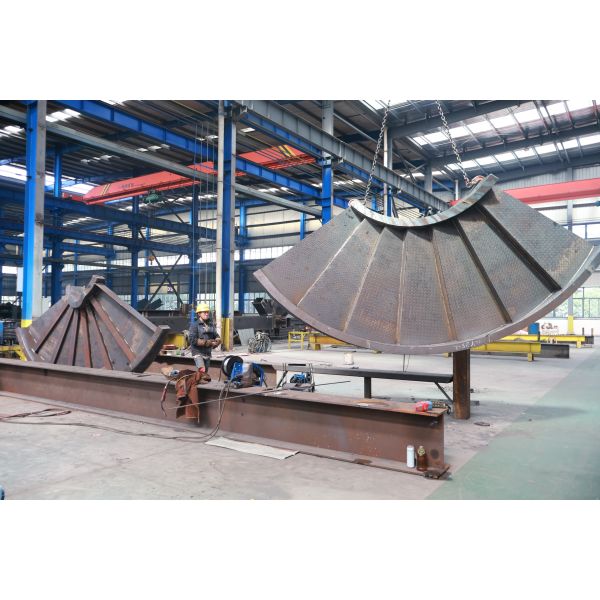 Versatile Steel Structure Workshop with Q355 and Q235 Steel and Alkyd Primer DFT 75um for Industrial Environments