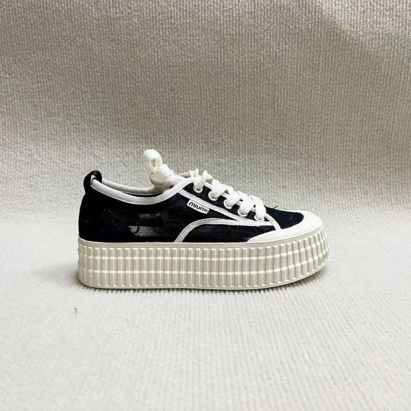 Women lace canvas shoes with thick sole and hollow breathable fisherman