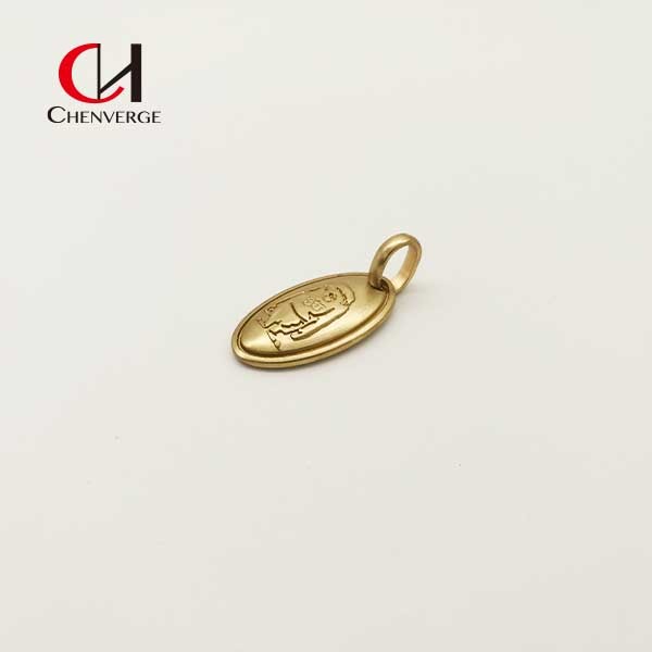 Practical Thickened Replacement Belt Buckle , Rustproof Golden Backpack Pendant