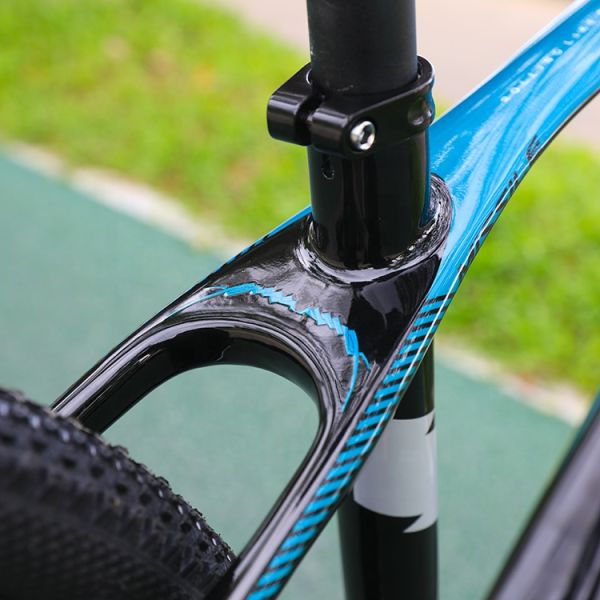 Vélo à vélo 29 pouces MTB Vélo de montagne Bicicleta Vélo avec matériau de fourchette en alliage d'aluminium