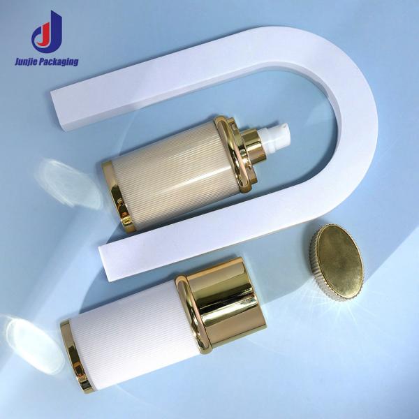 Acrylic Essential Oil Packaging Bottles 30ml 50ml Plastic Spray Bottles For Sunscreen / Essence / BB Cream