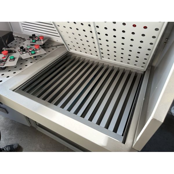 Industrial Grinding Downdraft Dust Collection Table For Metal Polishing
