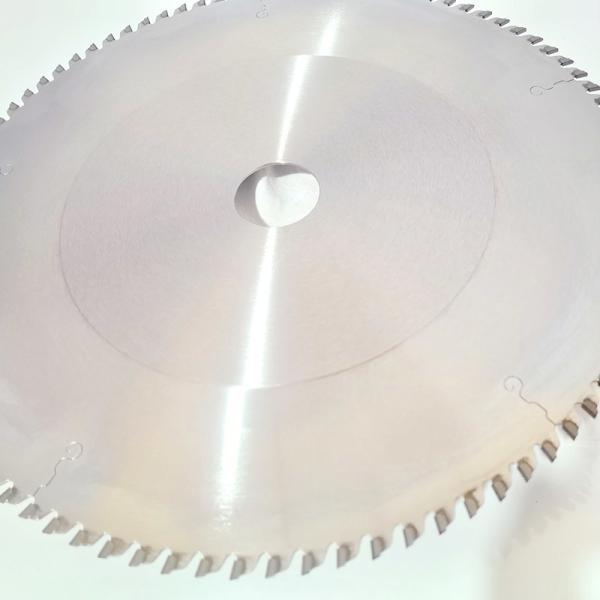 Circular Diamond Saw Blades 75Cr1 Body For Stone Cutting Industry