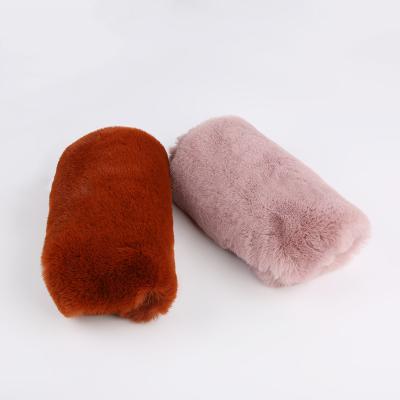 Super suave 100% poliéster 20-25mm D tecido de malha de coelho tecido de pele para conforto