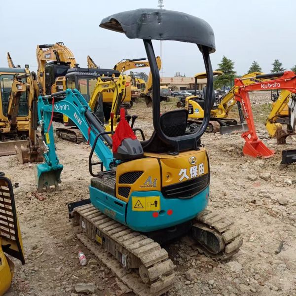 Original Hydraulic Pump Kubota 17 Urban Construction 2ton Mini Excavator U17 for Sale
