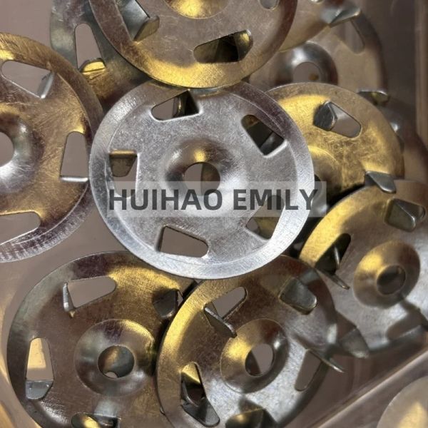 ремонт стены шайб дисков изоляции металла 35mm и штукатурной плиты отладок потолка