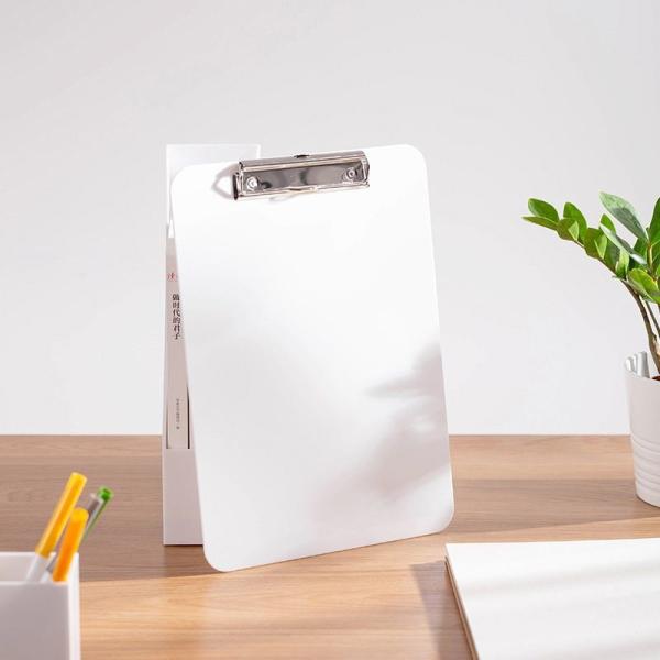 Pranchetas de escritório de hospital de enfermagem branco ODM 22,5*31,5 cm Prancheta para escrita