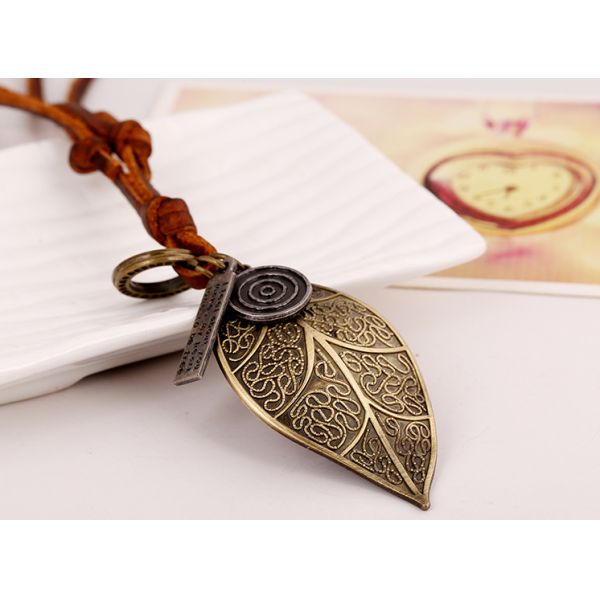 Big leaf head layer cowhide necklace restoring ancient ways Leather necklace