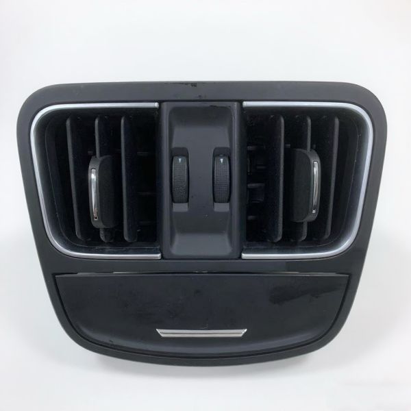 Car air Conditioner Vent A/C air Outlet Front air Outlet Center For Maserati Levante 2016-2019 OE 6700491010
