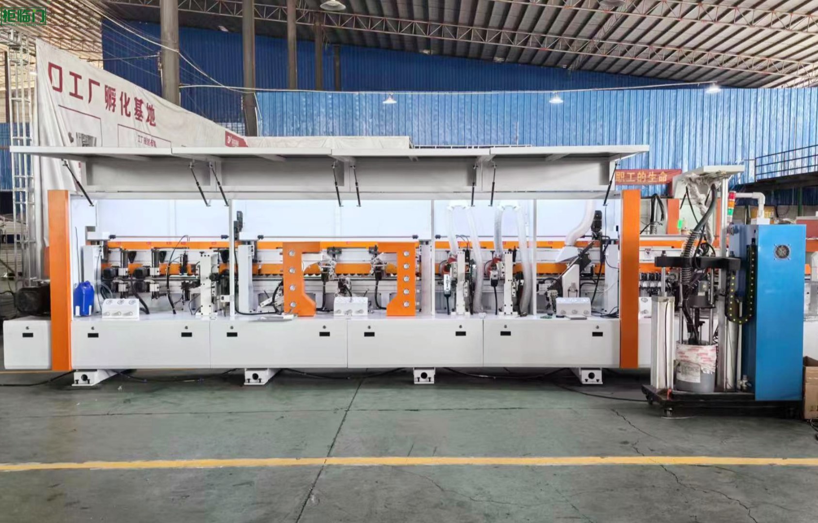 High Speed Aluminum Furniture Making Machine Automatic Track PUR Edge Banding Machine