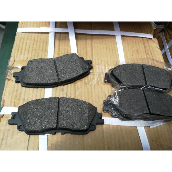 04465-33480 Plaquette de disque de frein avant pour Toyota Camry 2018