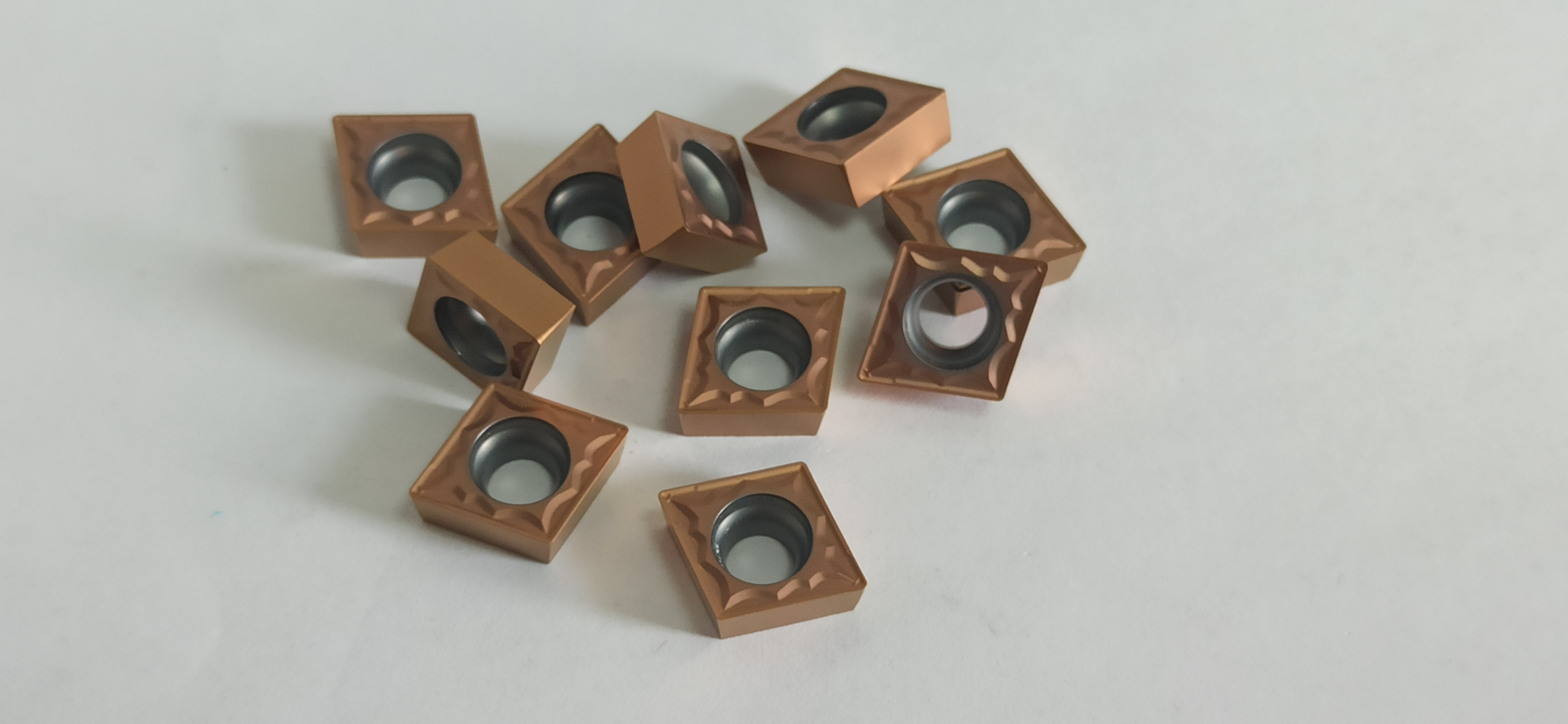 Режущие инструменты токарного станка CNC вставки CCMT09T304 карбида вольфрама поворачивая поворачивая