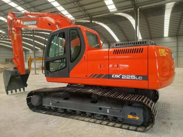 Excavadora usada Doosan DX225LC 22 toneladas Excavadora usada Doosan 225