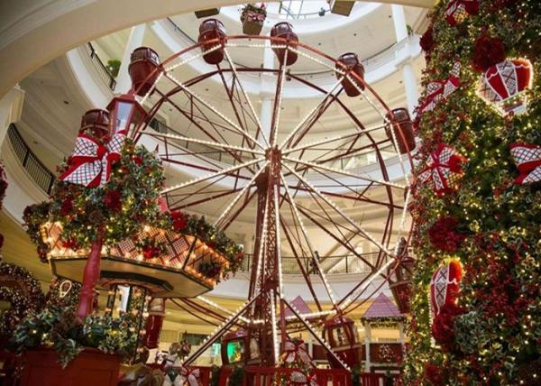 Triple Insurance Ferris Wheel Carnival Ride With FRP And Iron Steel Material