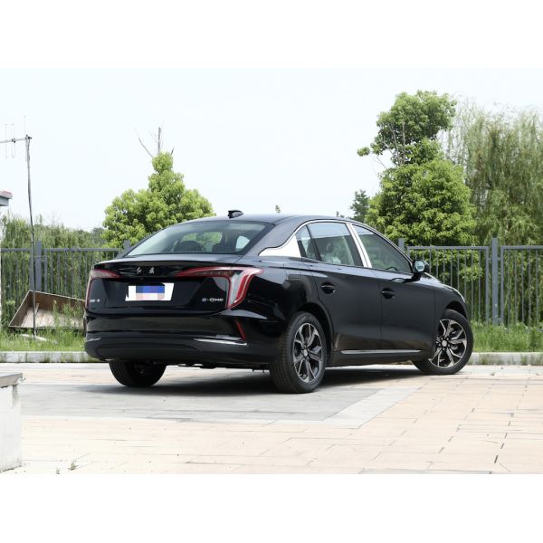Используемый автомобиль привода переднего колеса средства EV положительной величины 605km Hongqi E-QM5 2023