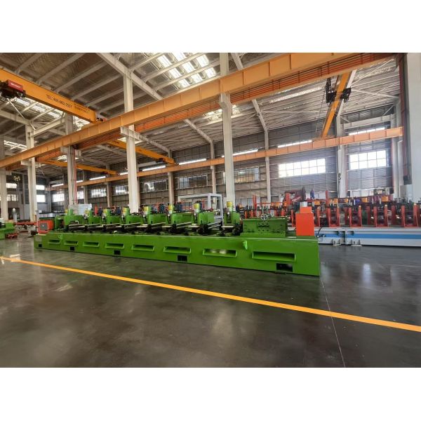 Máquina automática de conformado de paneles solares fotovoltaicos con control