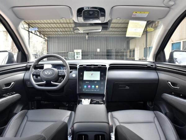 Left-Steering 2023 Hyundai Tucson Automatic Two-Drive Lux Version Gasoline Car 1000-1600CC