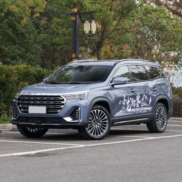 2024 JETOUR X90 Plus Blanco 2.0T L4 Automóvil de gasolina SUV de tamaño medio 5 asientos LED Control de velocidad eléctrico Desplazamiento normal 2.0-2.5L