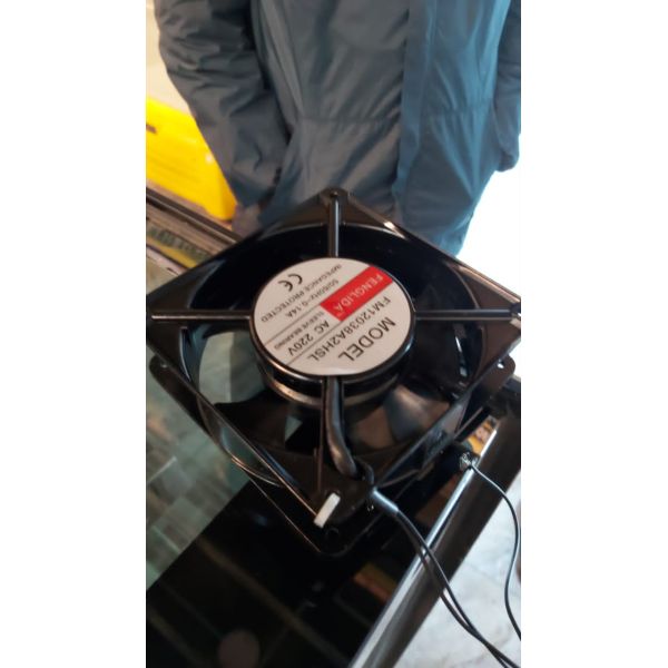 Air Cooling 3 Glass Door Display Freezer Supermarket