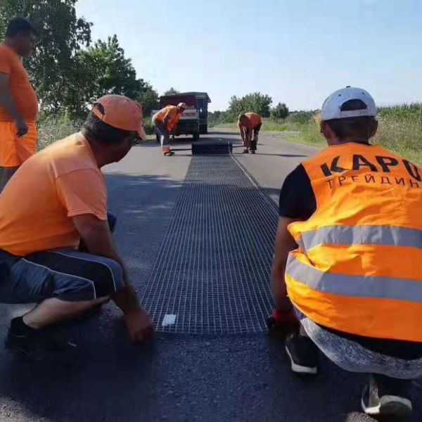 Asphalt Reinforcement Fiberglass Geogrid Anti Crack Road Mesh Solution