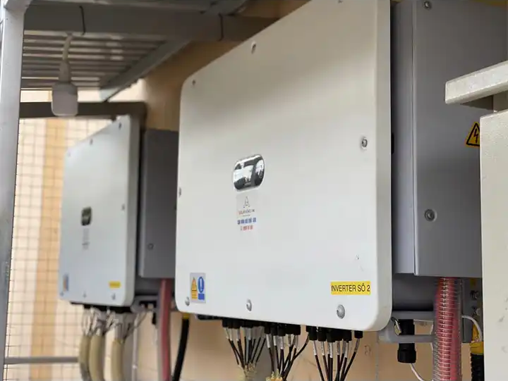 SUN2000-30/36/40KTL-M3 Solar Inverter with LED Indicators and Output Current 57.8A