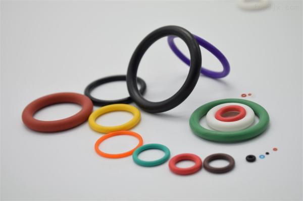 Good Oil Resistance Rubber O Rings Custom Available Durable Tear Strength 16-30 N/Mm