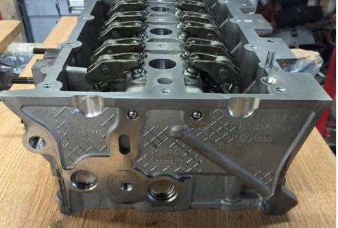 1.4 TSI Aluminium Cylinder Head / Car Engine Parts For VOLKSWAGEN , OEM 04E103404M