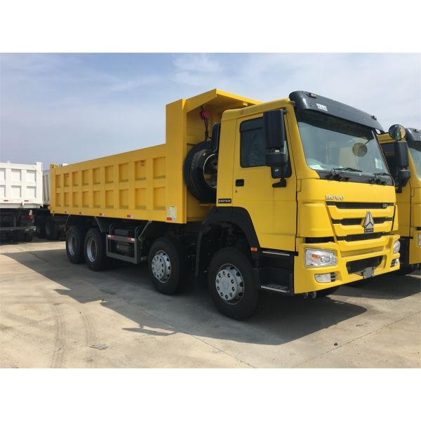 8x4 SINOTRUK Tipper Truck